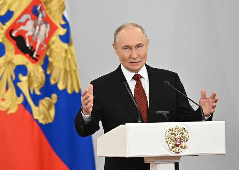 Putin prodaje rusko zlato: Što to znači za rat u Ukrajini i cijenu plemenitog metala