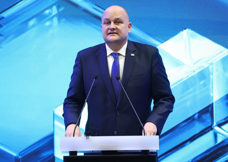 Šušnjar potpisao stratešku investiciju, trebala bi Hrvatskoj donijeti napredne tehnologije za važan izazov