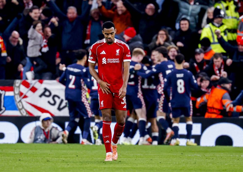 Sav jad i sva tuga Liverpoola najbolje se vidjela u 86. minuti katastrofe protiv PSV-a; pogledajte što se dogodilo