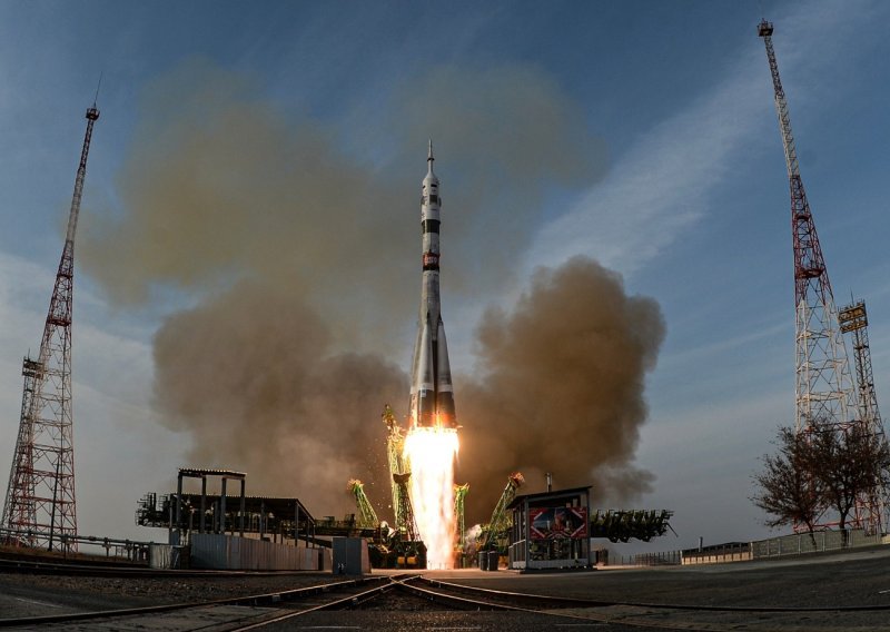 Rusija lansirala raketu Sojuz prema ISS-u, oštećen dio kozmodroma