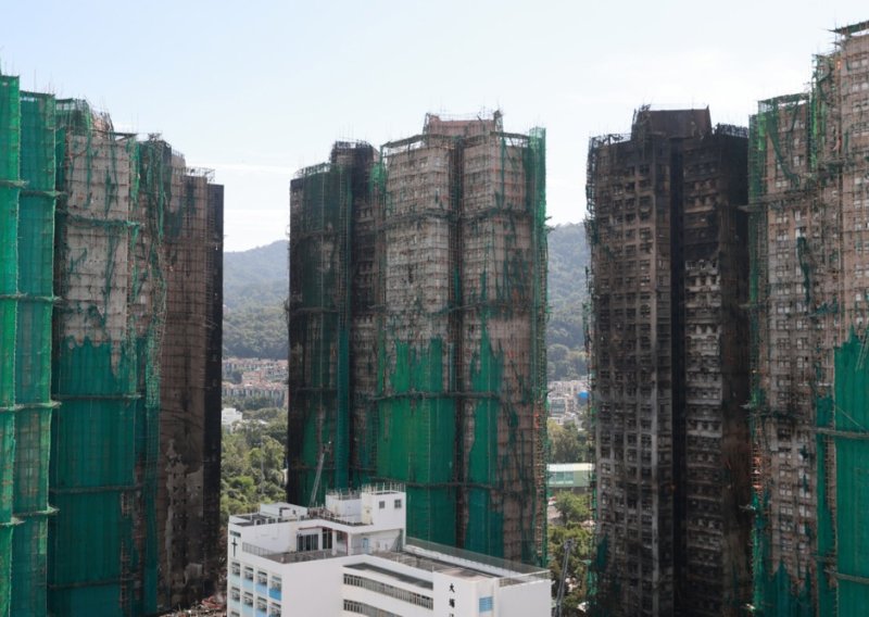 Ugašen požar u Hong Kongu, obustavljena potraga za nestalima: Ne zna se sudbina oko 200 osoba