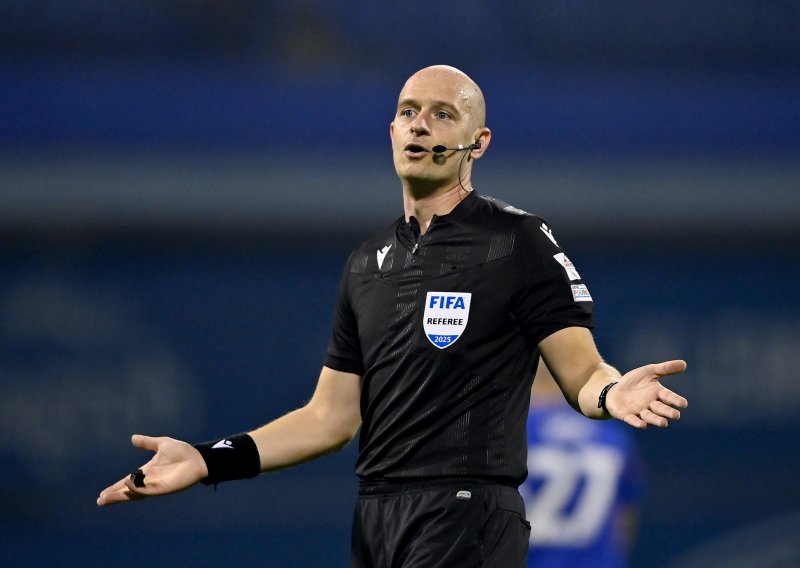 Pogledajte zašto je Hajdukov napadač dobio žuti karton; poludio je na suca