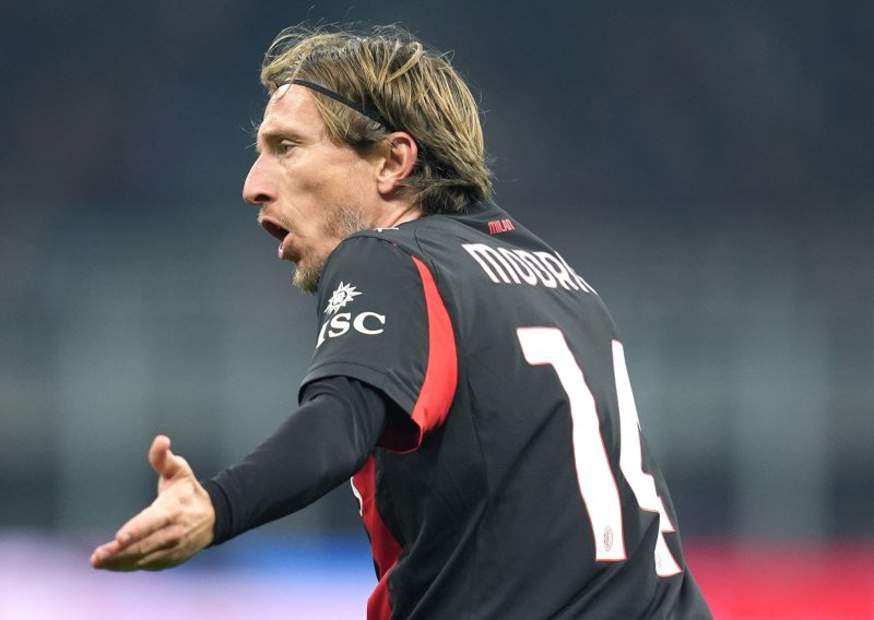 Nervozni Modrić iznenadio Talijane; poludio i urlao na suca