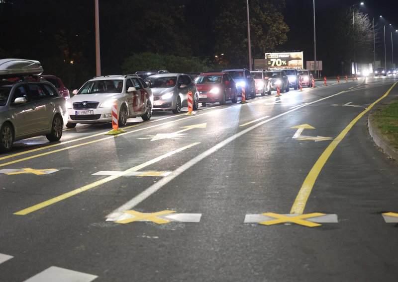 FOTOGALERIJA U promet puštena nova premosnica kod Vjesnika: Evo kako funkcionira
