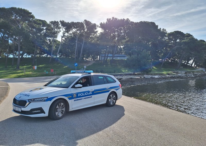 U medulinskom zaljevu jutro nakon dojave o mrtvoj ženi, pronađeno i tijelo muškarca