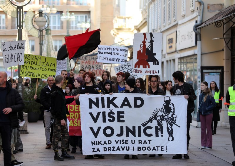 Branitelji prosvjedovali u Vinkovcima zbog 'javnog sramoćenja Hrvatske'