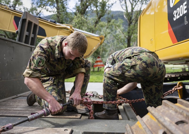 Švicarci odbacili ideju da se uvede civilna služba za sve