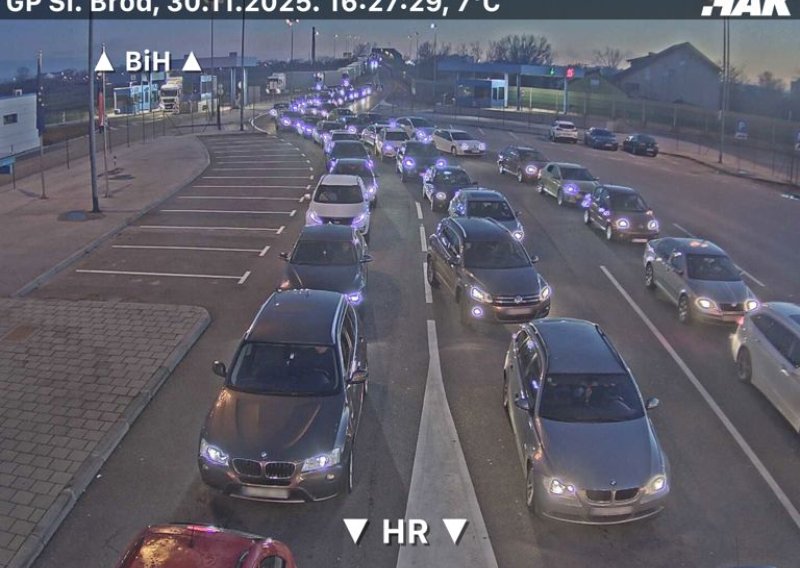 Kaos na granicama s BiH: Pao sustav, na nekim prijelazima je bilo nemoguće preći granicu