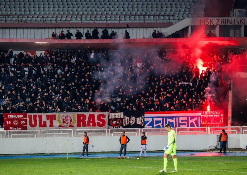 Navijači skandirali pokojnom generalu Slobodanu Praljku, a sudac prekinuo utakmicu