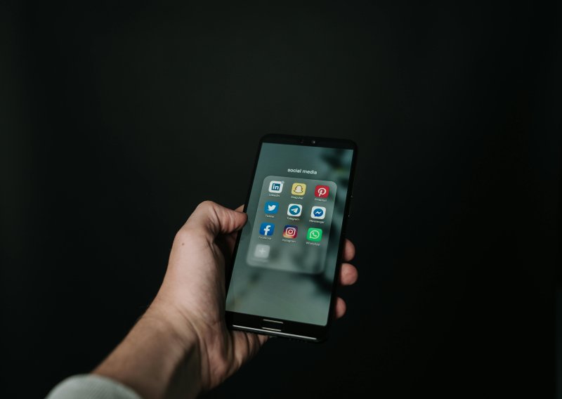 Zanimljiv eksperiment: Što se dogodi kad algoritam utiša toksičan politički sadržaj?