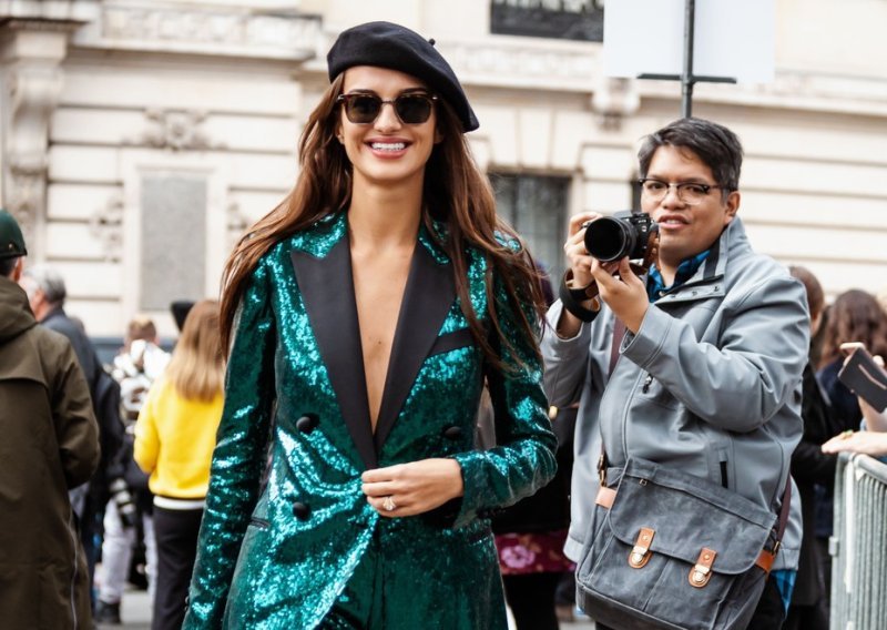 Ove cipele jednako dobro 'podignu' traperice kao i dugu večernju haljinu