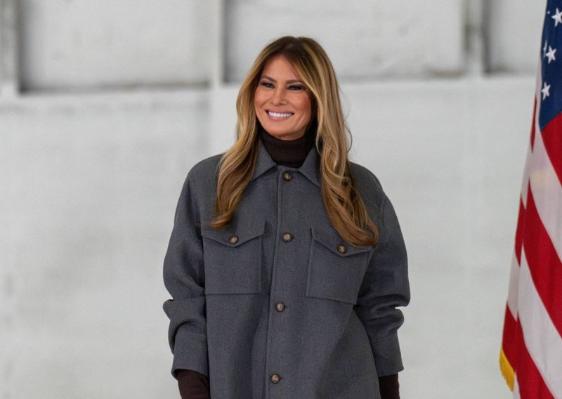 Melania Trump ne izlazi iz ovih čizama, a sad ih nosi uz jaknu koja je svima zapela za oko