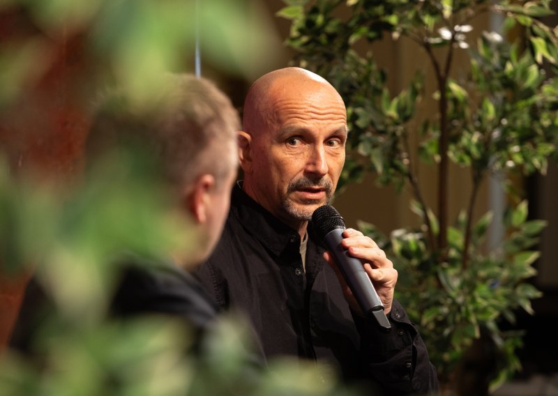 Stanković predstavio svoju novu knjigu 'F32': Put izlječenja postoji