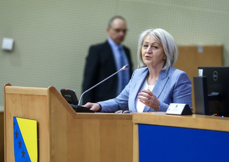 Kaotično u BiH, traže se hitna rješenja. Pljušte reakcije: 'To bi bila ogromna greška'