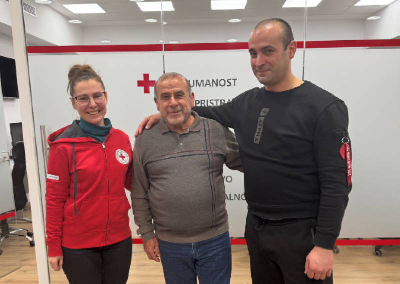 FOTO Otac nakon 40 godina potrage u Hrvatskoj pronašao sina! Pogledajte dirljiv susret