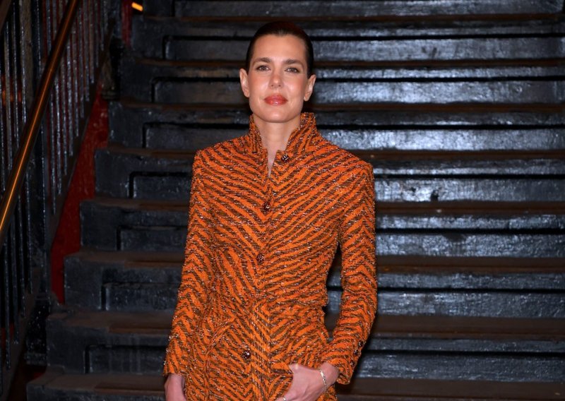 Kaput ili haljina, posve je svejedno jer unuka Grace Kelly izgleda fantastično