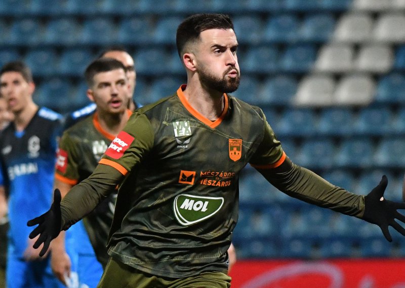 Pogledajte gol Arnela Jakupovića kojim je Osijek poveo u gostima kod Varaždina