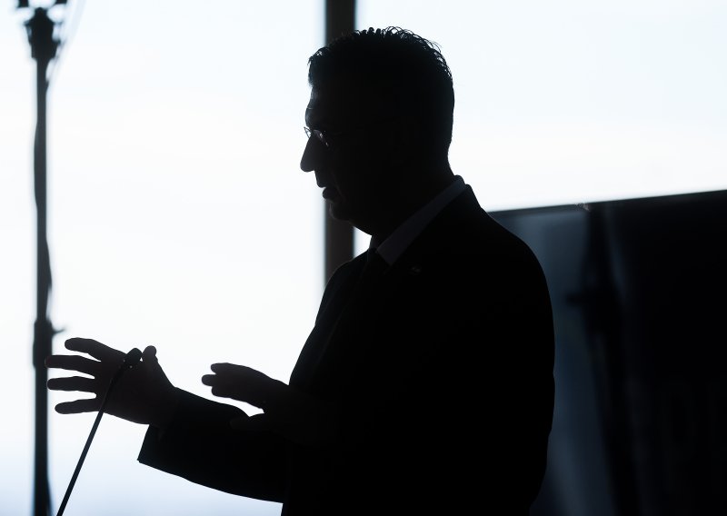 HAZU u dramatičnom pismu Plenkoviću: 'Hrvatska riskira dugoročan gubitak'