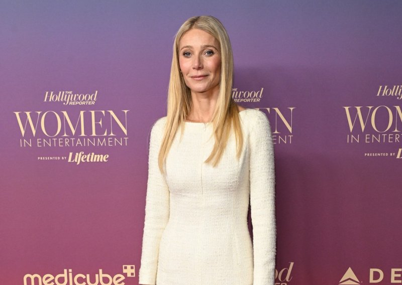 Tihi luksuz na djelu: Ova haljina i cipele čine savršenu kombinaciju za blagdane