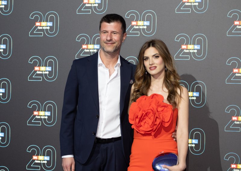 Zaručnici Aria Rizvić i Marko Vargek u romantičnom bijegu: Pogledajte gdje uživaju
