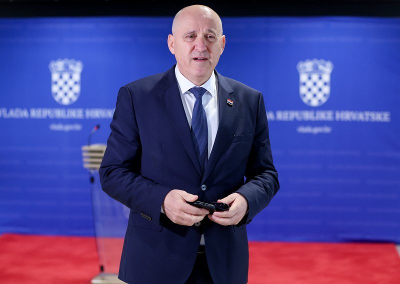 Novi zakoni o gradnji i prostornom uređenju izazivaju žestoke kritike, evo što kaže Bačić