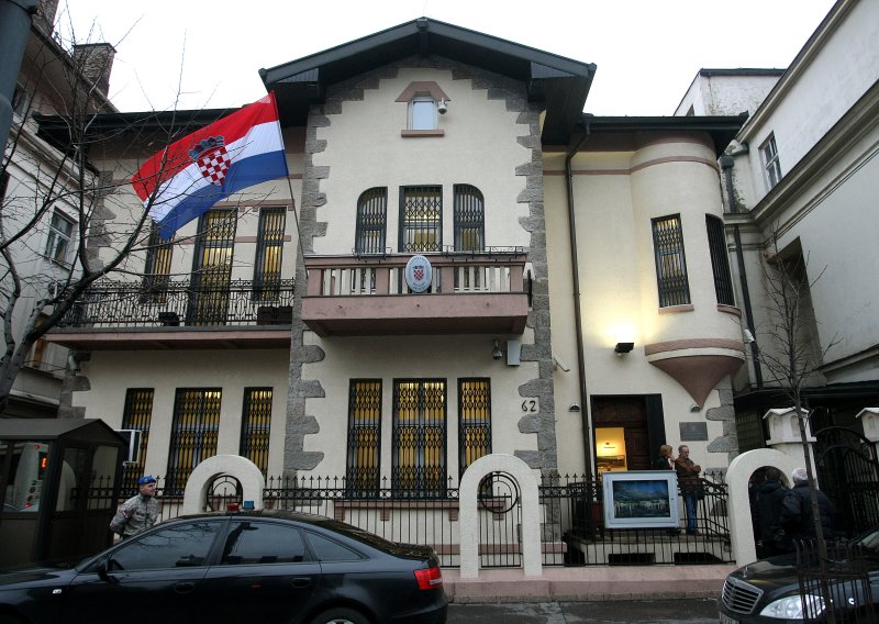 I dalje preporučeno da se odgode putovanja u Srbiju, ali nije bilo protjerivanja Hrvata