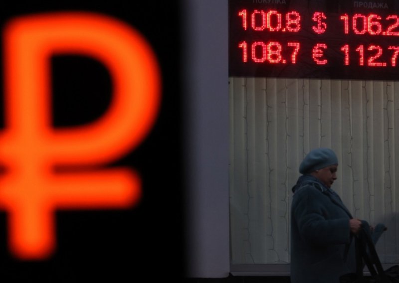 Ruski ministar: Moramo se priviknuti na jači rubalj