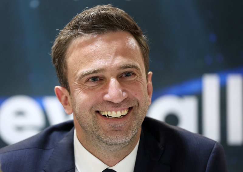 Prvi Hrvat na čelu Europske sportske konfederacije osigurao povijesni razvoj europske odbojke