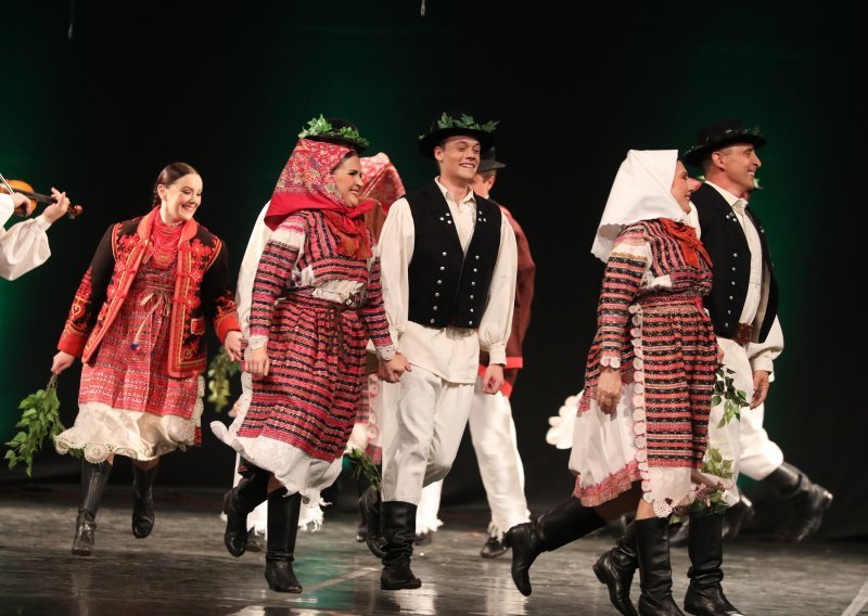 Ansambl LADO se priprema za završetak godine: Putuju i u Švicarsku