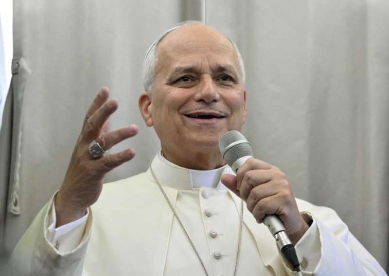 Vatikansko povjerenstvo protiv ideje da žene budu đakonice