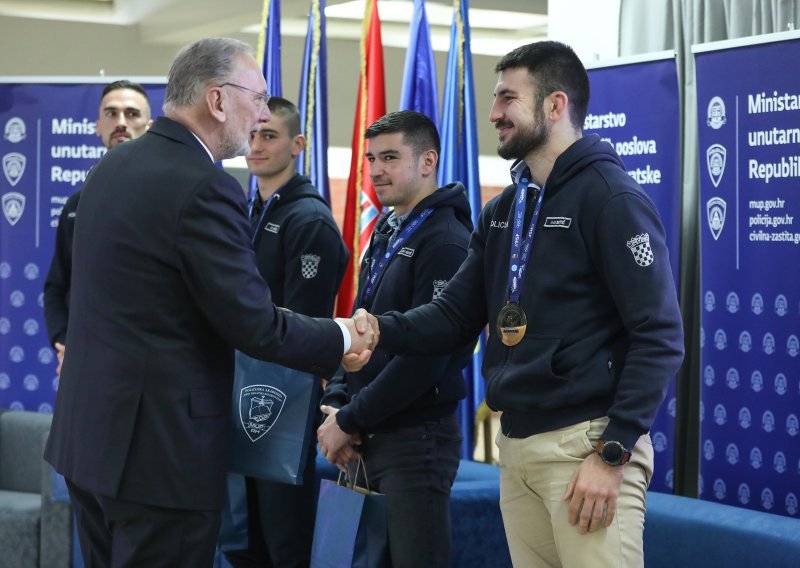Božinović vrhunskim sportašima pripadnicima MUP-a: Vi ne glumite neustrašivnost