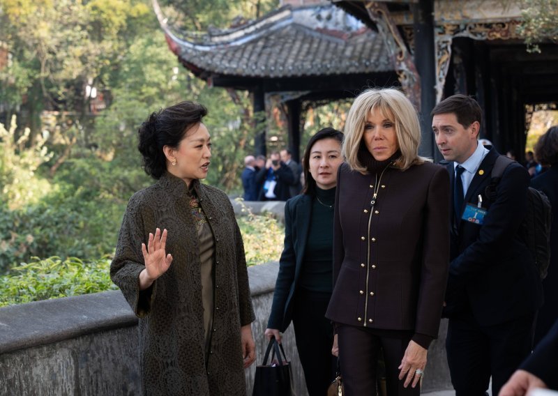 Objavljena snimka na kojoj Brigitte Macron feministkinje naziva 'prljavim kujama'