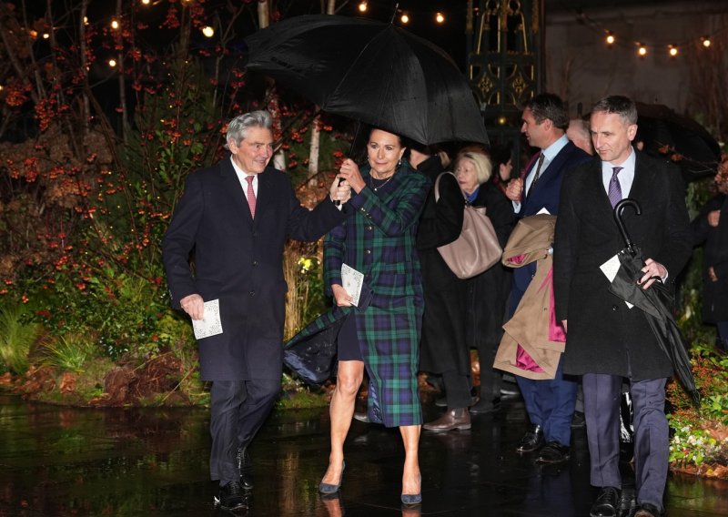 Roditeljska podrška za Kate Middleton: Sestra Pippa izostala s božićne službe