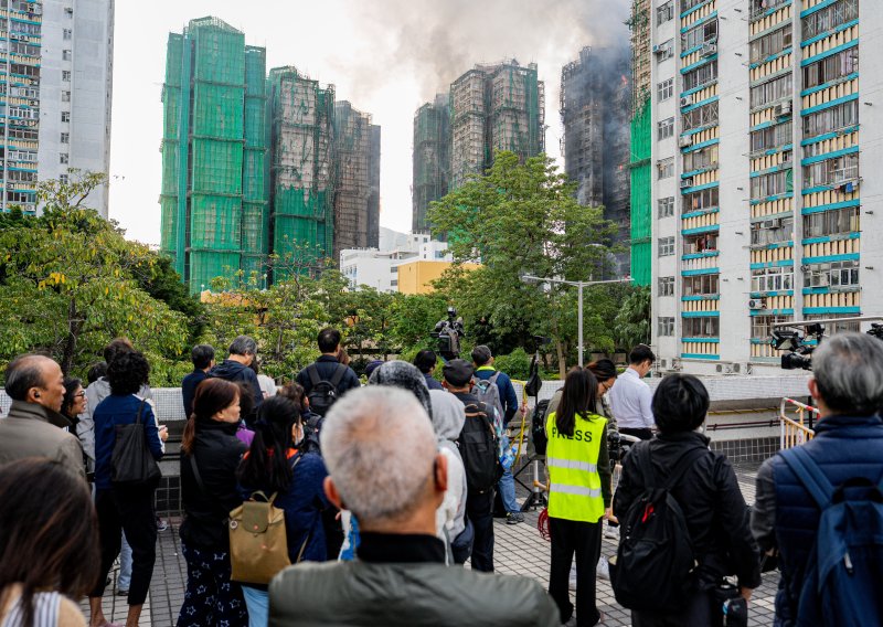 Odmotava se klupko nakon strašnog požara u Hong Kongu: Što se znalo i – zataškalo
