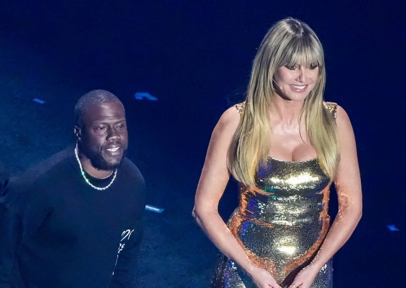 Heidi Klum i Kevin Hart zbog razlike u visini izazvali salve smijeha: Potpuni 'nesklad' na sceni