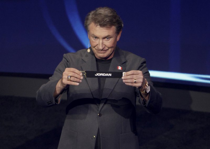 Izgovor mu nije jača strana; kompilacija s FIFA-inog izvlačenja postala viralna