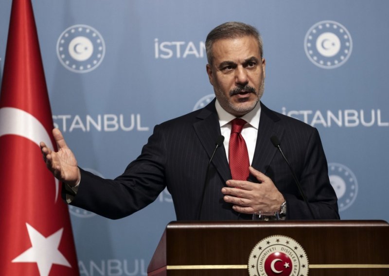 Turski ministar vjeruje da će SAD ubrzo ukinuti sankcije Ankari