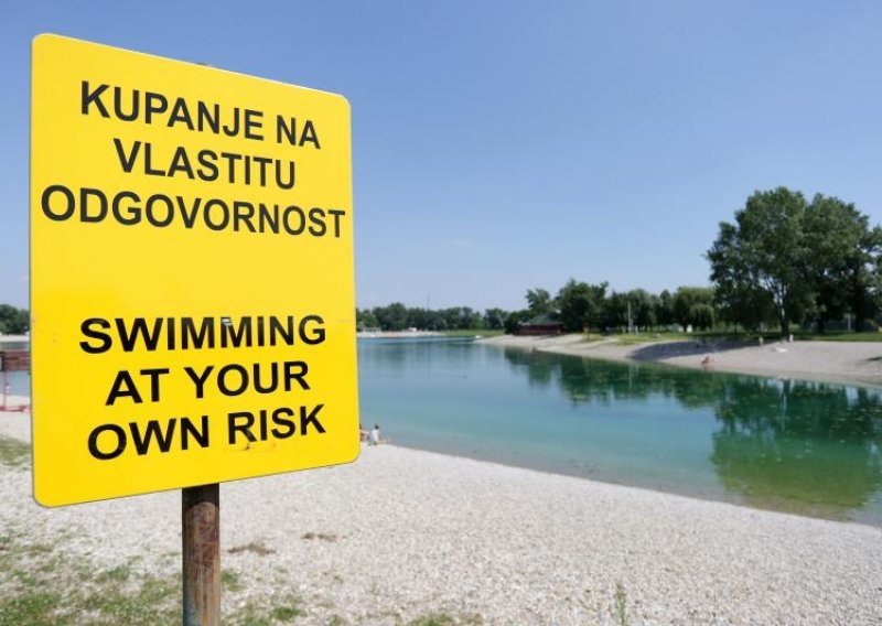 Ne zna se odlaze li fekalije u jezero, ali se građane poziva na kupanje