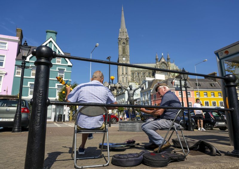 Irski trgovinski višak oštro pao