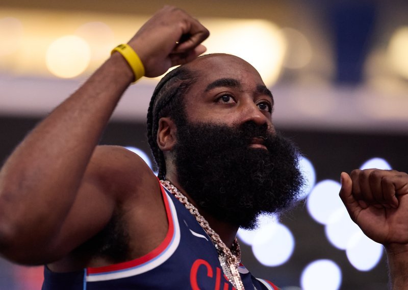 Zubac solidan u porazu, ali njegov suigrač je glavna tema; Harden se popeo među najbolje ikad