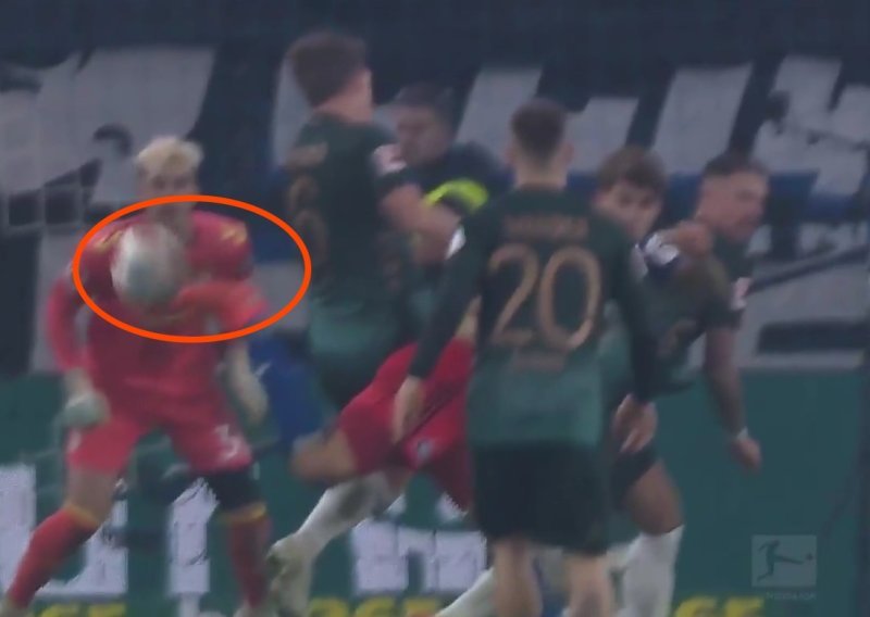 Luka Vušković ponovno oduševio: Pogledajte nevjerojatan gol petom