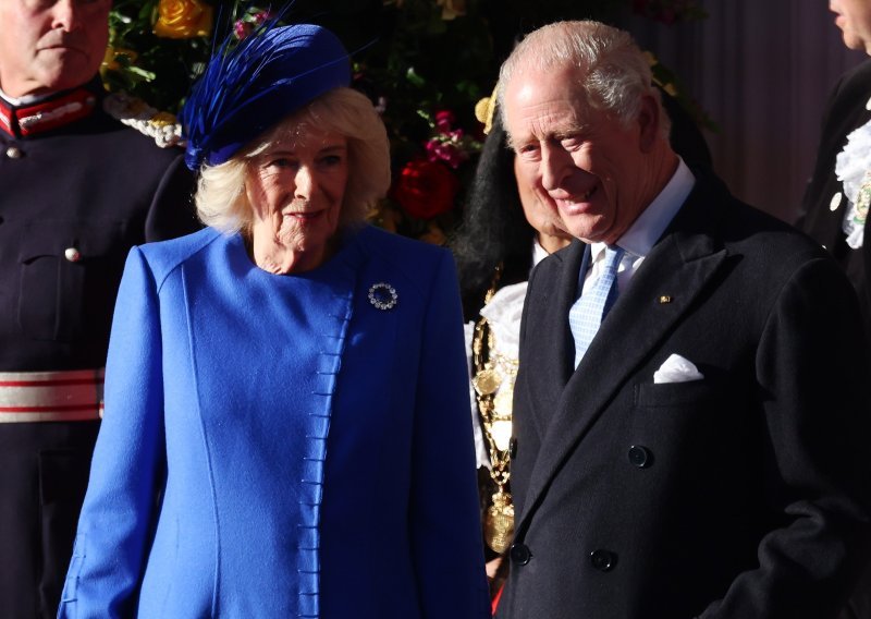 Teško je ostati ravnodušan na božičnu čestitku kralja Charlesa i kraljice Camille