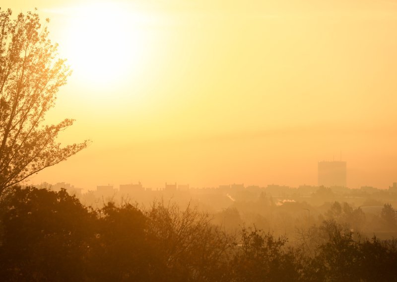 Pola Hrvatske bit će okupano suncem, a pola će ostati u magli i oblacima