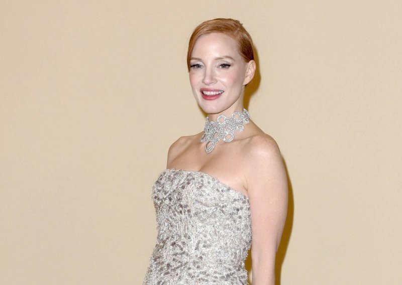 Poput Sophije Loren: Sve je zasjenila spektakularnim izdanjem, ali jedan 'detalj' je impresivan