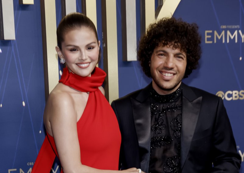 Svi pričaju o božićnom drvcu Selene Gomez, a tako ga je lako kopirati