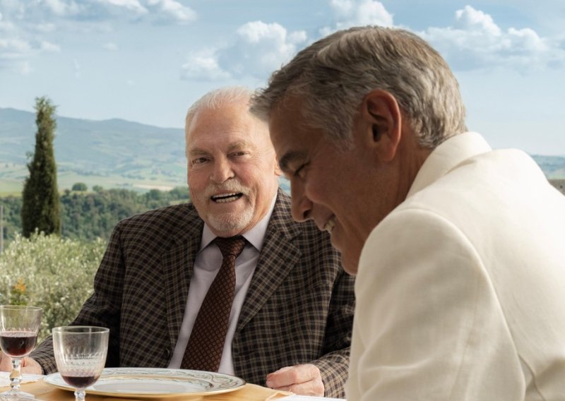 Skrivao je ožiljak brkovima, a onda je 'pao' s 36 grama bijelog praha: Veliki povratak legendarnog detektiva