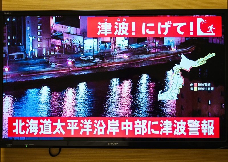 Japan pogodio snažan potres: Tisuće ljudi bez struje, ublaženo upozorenje za cunami