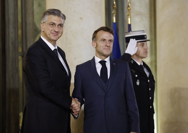 FOTO Sastali se Plenković i Macron