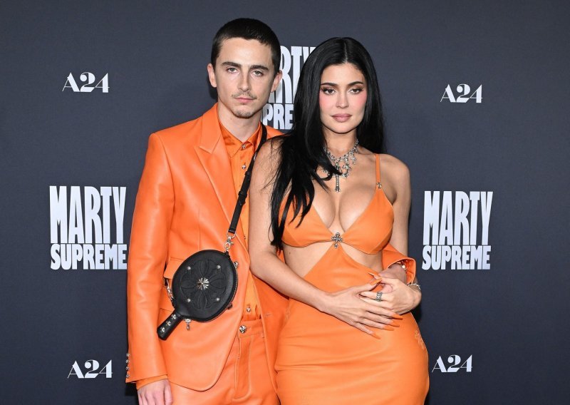 Svi govore o njihovim izdanjima: Timothée Chalamet i Kylie Jenner stvorili pomutnju