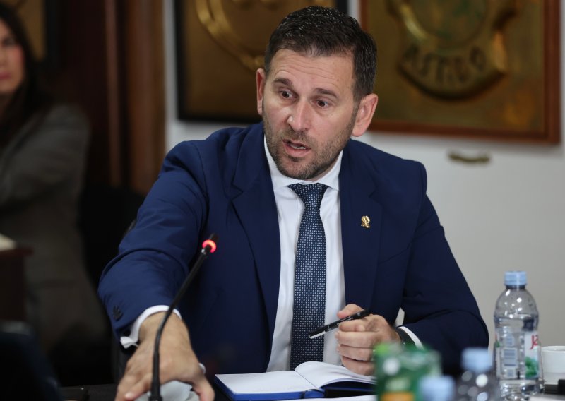 Igra živaca uoči ključnog dana za Tomislava Šutu: Ili Plenkovićev potpis ili Gradsko vijeće preuzima - Ivošević?!